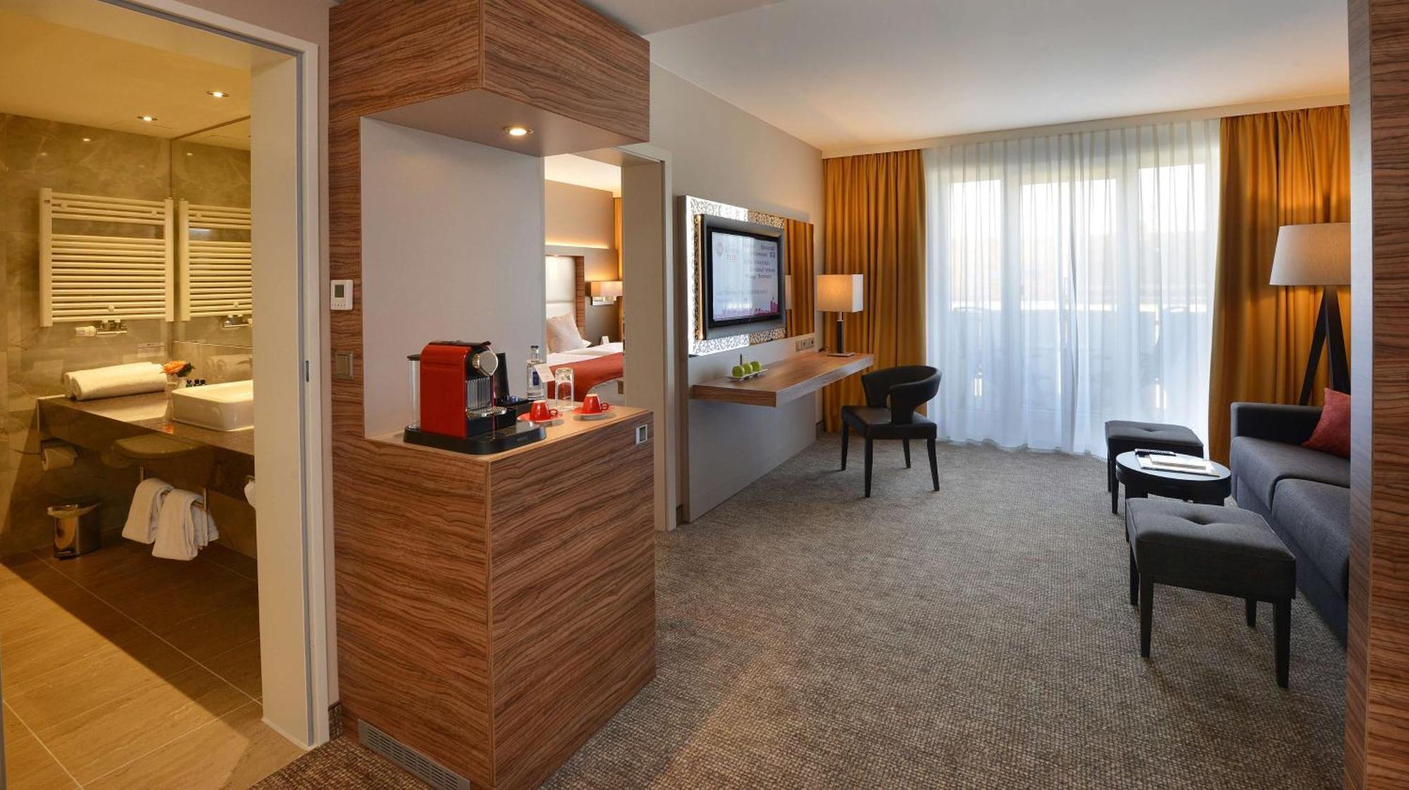 Best Western Plus Delta Park Hotel Mannheim Exterior photo