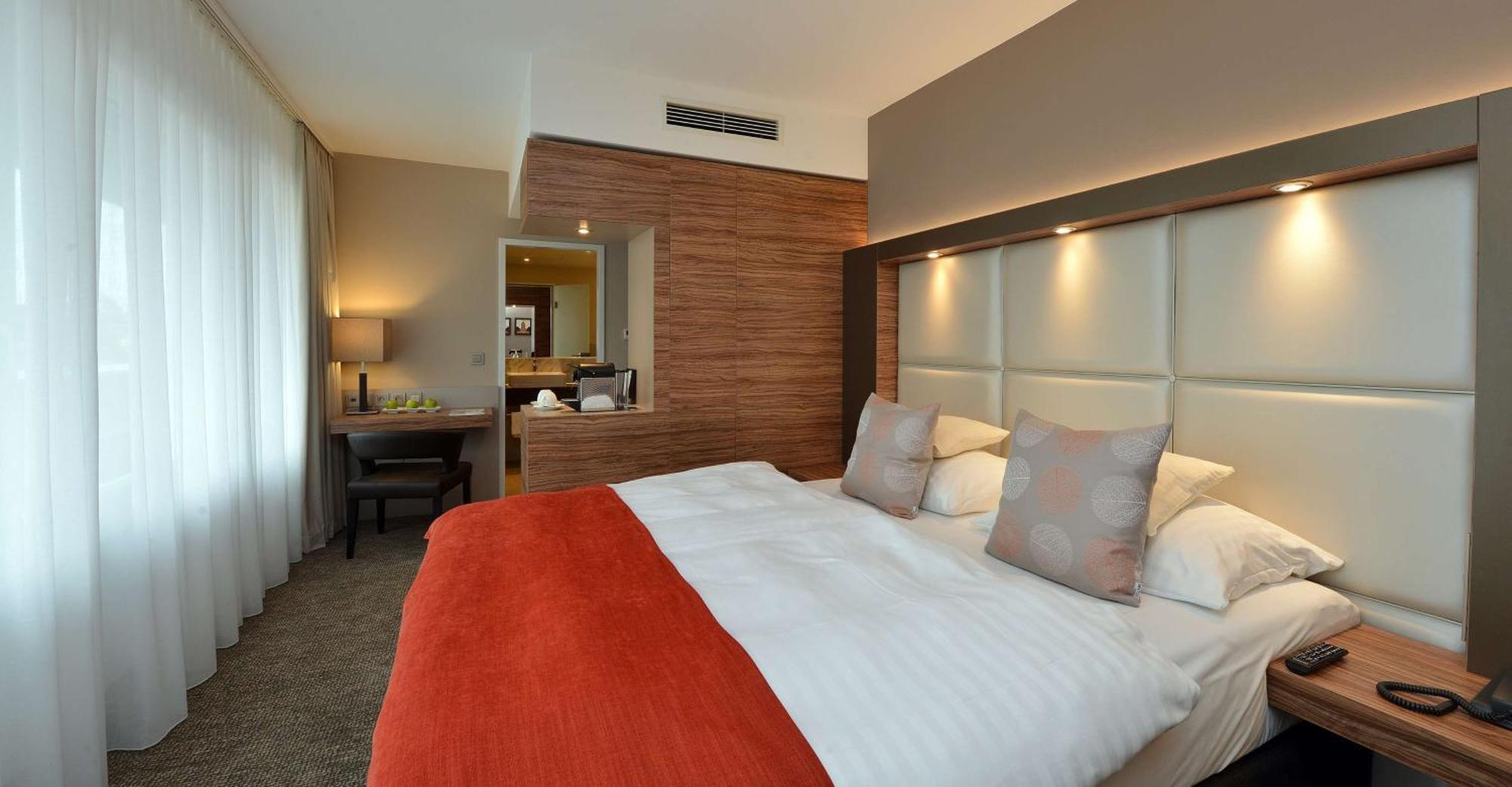 Best Western Plus Delta Park Hotel Mannheim Exterior photo
